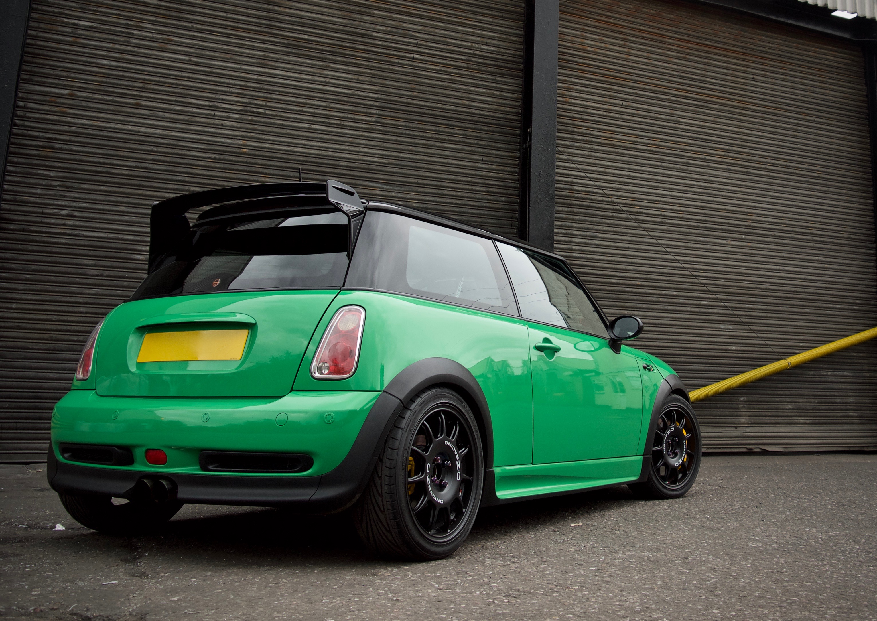 Mini r53. Mini Cooper r53. Mini Cooper r53 GP. Mini Cooper r53 JCW. Спойлер мини Купер r53.